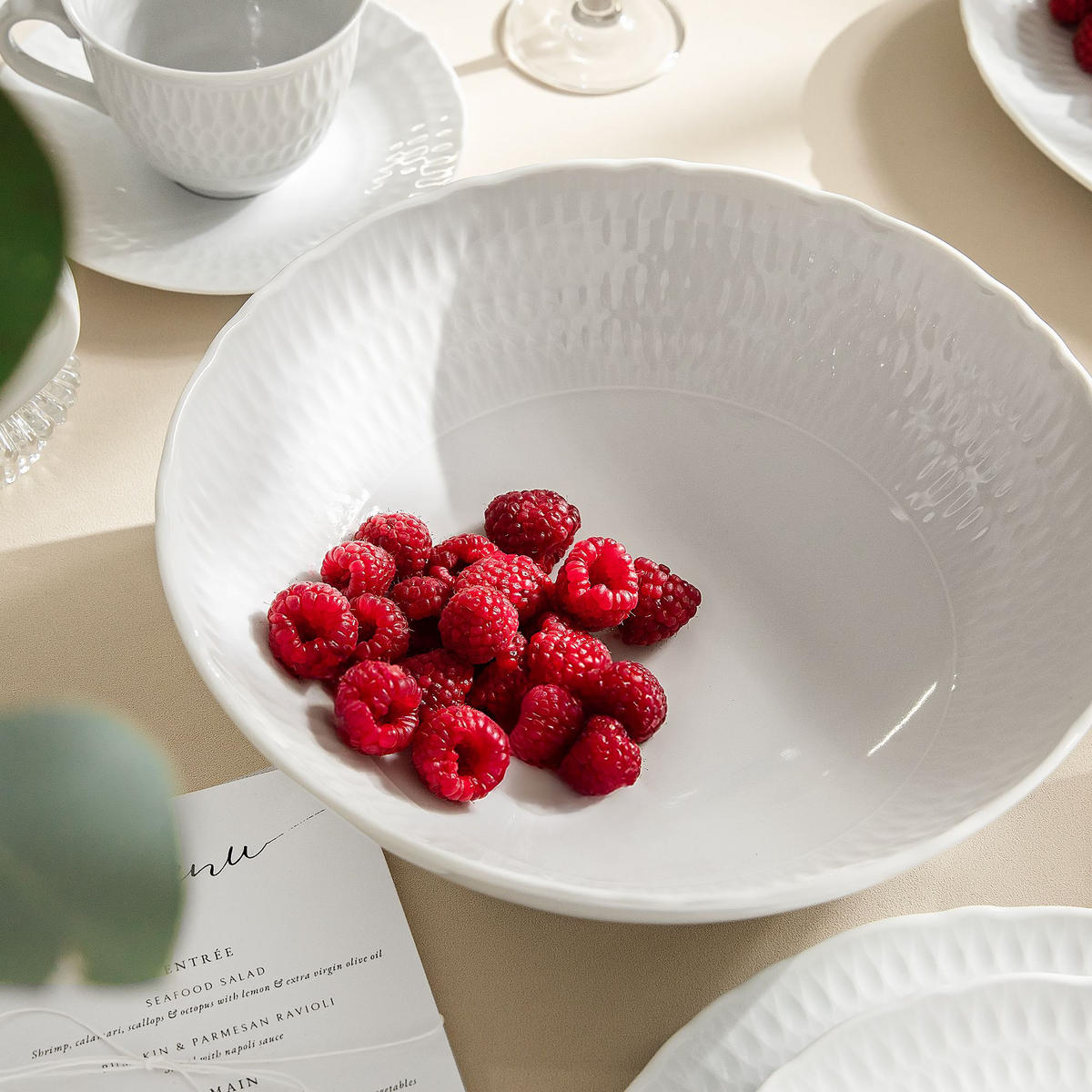 SALATSCHÜSSEL CMIELOW SOFIA aus Porzellan - Weiß, Keramik (17/17/7cm) - KONSIMO®