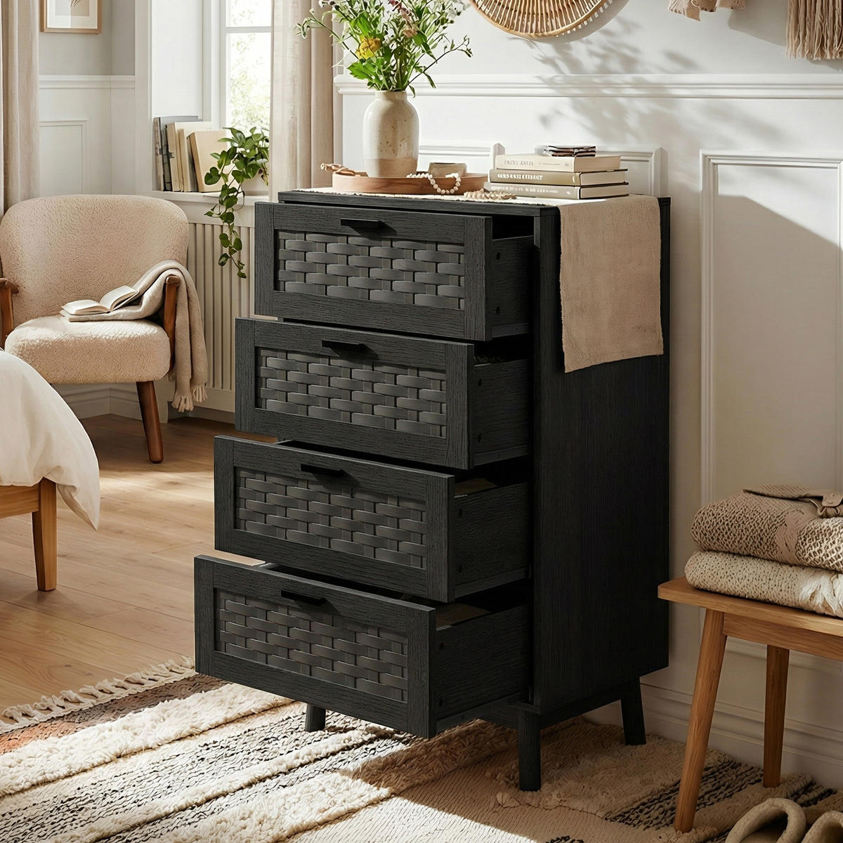 KOMMODE Japandi mit 4 Schubladen in Rattan-Optik 55/40/95 cm Schwarz - Schwarz, Holzwerkstoff (55/95/39.8cm) - Creahappy