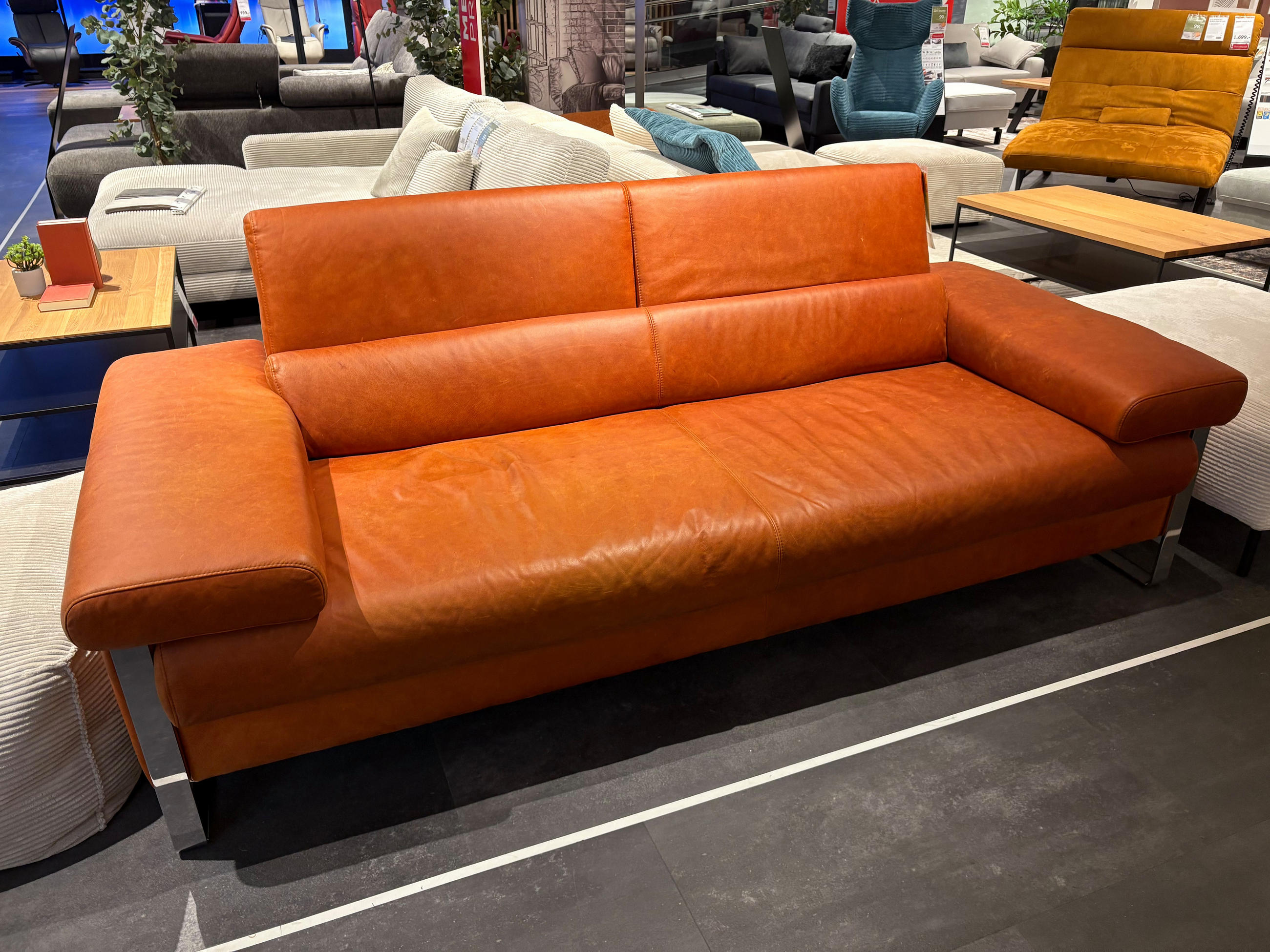 Canapé 2 places en cuir couleur cognac 230x71x106cm - Chilliano