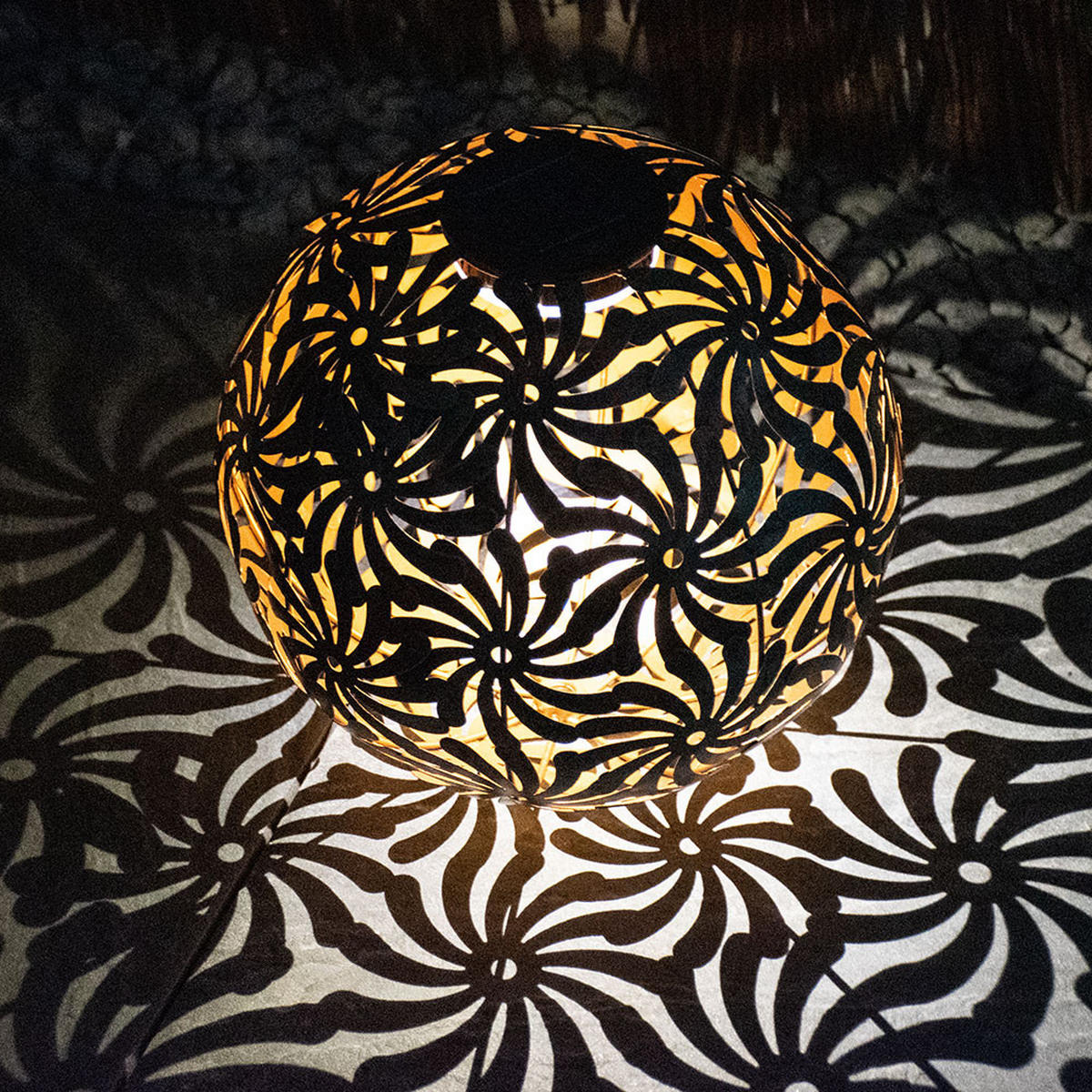 LED SOLAR-STECKLEUCHTE Kugel Antik-Gold - Goldfarben, Metall (26/26/37cm) - Globo Lighting