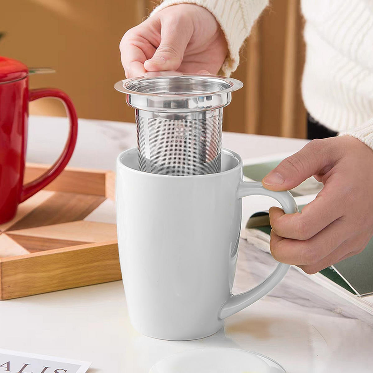 KAFFEETASSE mit Deckel und Teeaufgießer 350 ml - Weiß, Keramik (0.35L) - Intirilife
