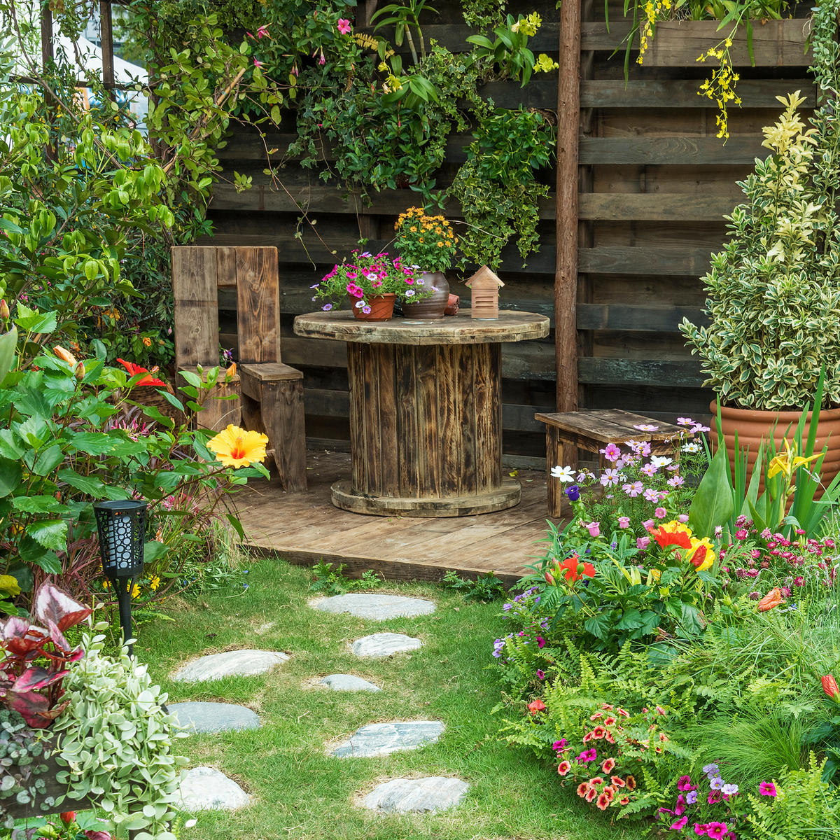 MARIENKÄFERHAUS - Multicolor, Holz (17/23/12cm) - Relaxdays