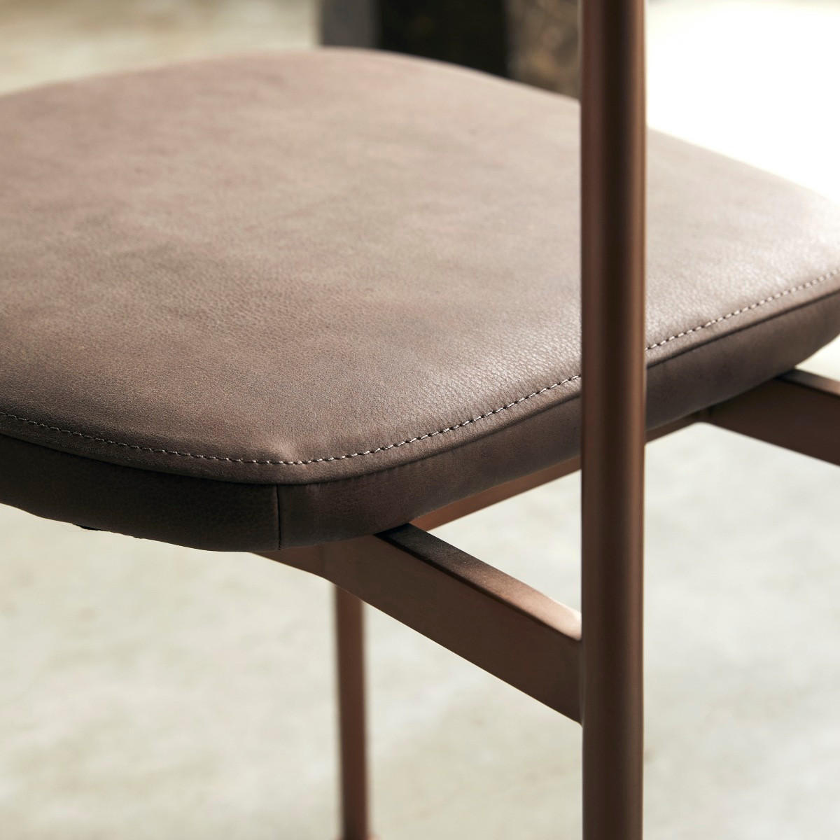 STUHL Yutapi Braun aus Stoff - Braun, Textil (46/89/60cm) - Tikamoon