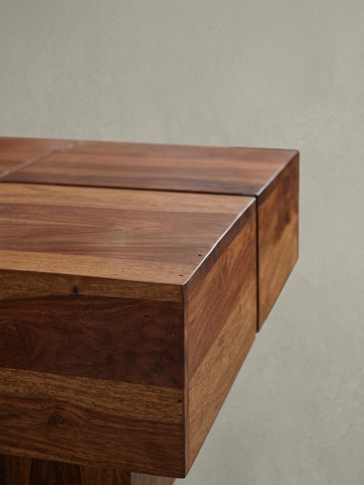 COUCHTISCH Quadrat in Sheesham Massivholz, Modernes Rillenmuster, Maße 57,5x57,5x30 cm - Braun, Holz (58/58/30cm) - KADIMA DESIGN