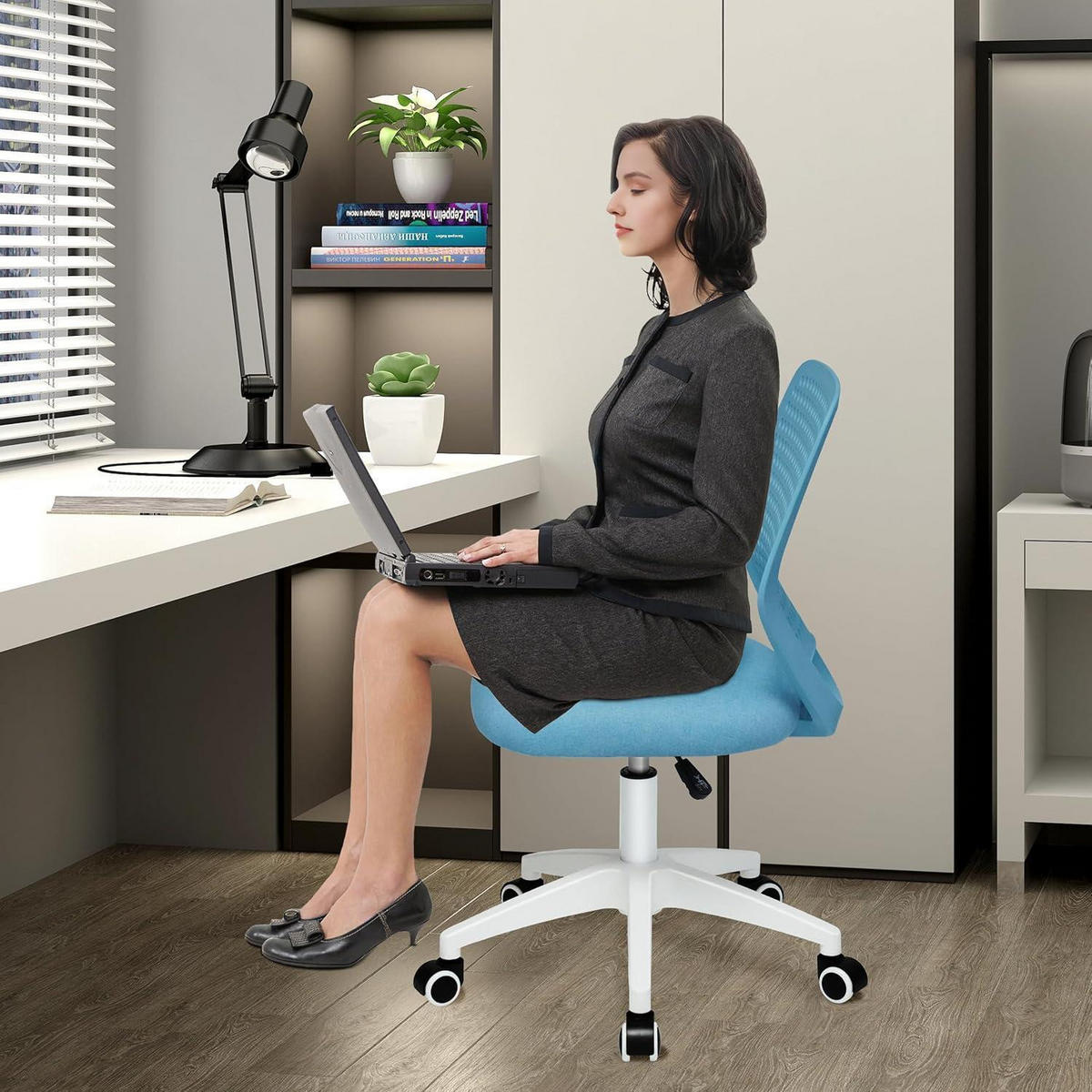 BÜROSTUHL Blau Mesh mit Rollen - Blau, Textil (44.5/97/44cm)