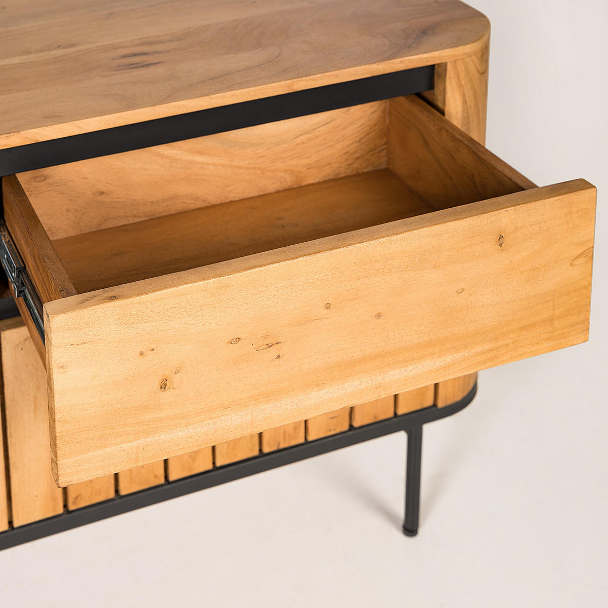 TV-LOWBOARD - Akazie massiv - Akaziefarben, Holz (177/63/42cm) - home24