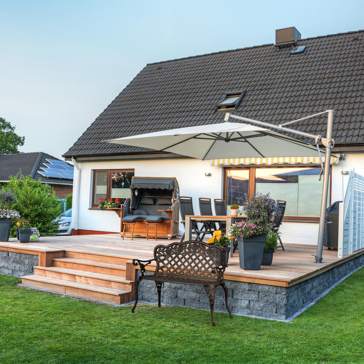 GARTENBANK - Schwarz, Metall (111.5/84/56cm) - Relaxdays