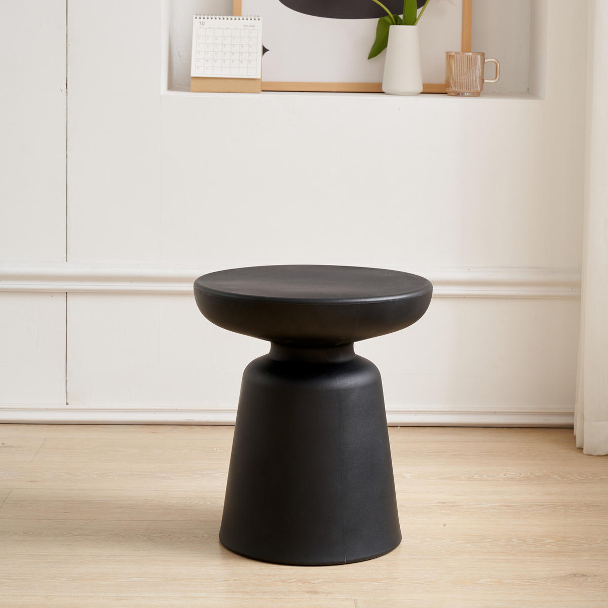 ODKLÁDACÍ STOLEK Posio - černá, plast (40/40/44cm) - [en.casa]