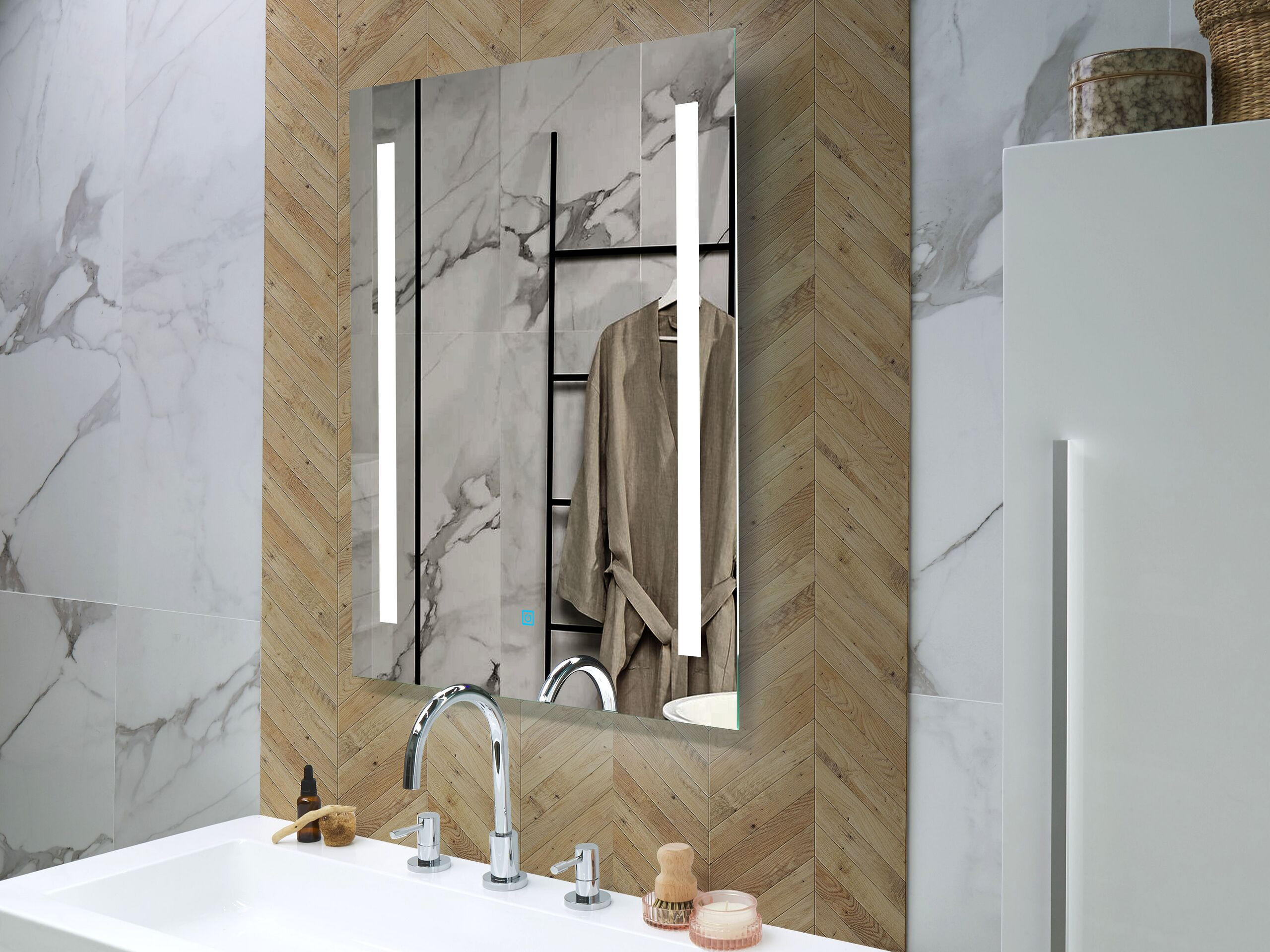 BADSPIEGEL mit LED-Beleuchtung rechteckig 60/80 cm Martinet - Silberfarben, Kunststoff (60/80/4cm) - Beliani