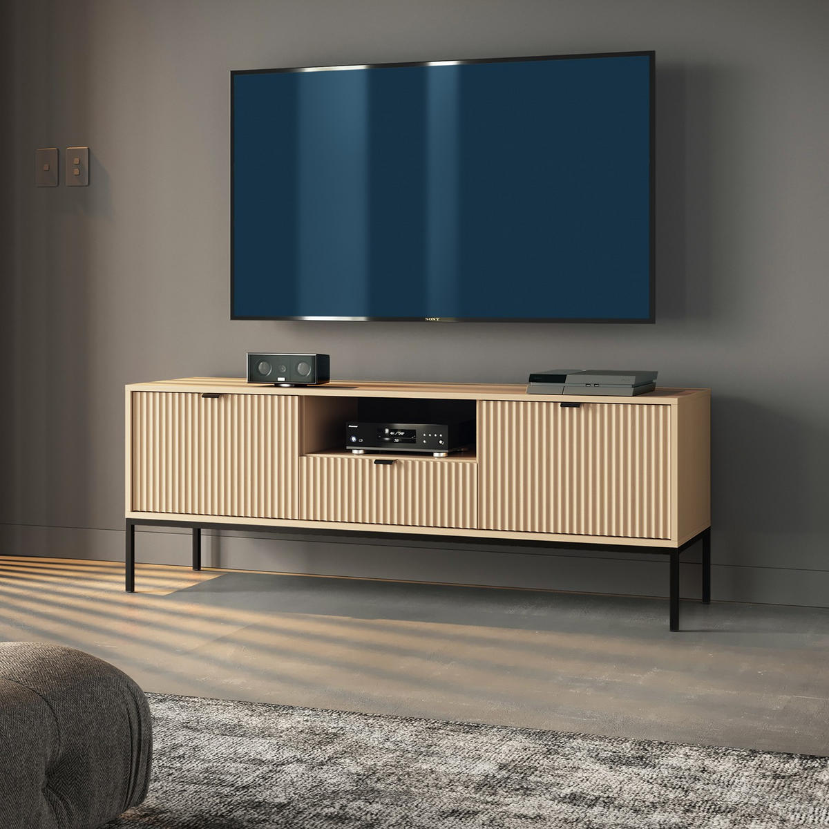 MODERNES Geriffeltes TV-Board KIOTO RTV2D1SZ (Eiche Vicenza, Schwarzes Gestell, Soft-Close Türen) - Eichefarben/Schwarz, Holz/Holzwerkstoff (154/56/39cm) - Ravio