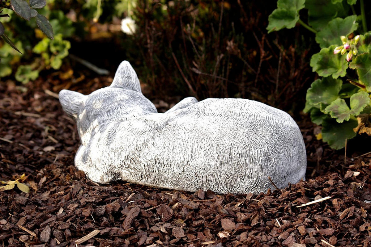 STEINFIGUR Katze Klara schlafend Frostfest massiver Steinguss - Grau, Stein (30/15/28cm) - stoneandstyle