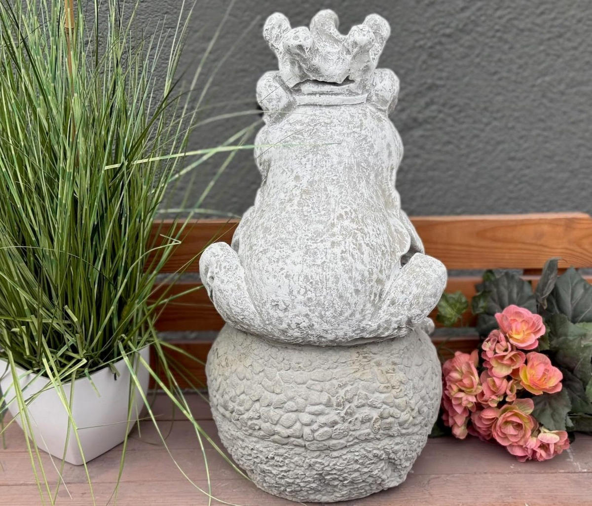 STEINFIGUR Froschkönig, massiver Steinguss, frostsicher - Grau, Stein (26/47/26cm) - stoneandstyle