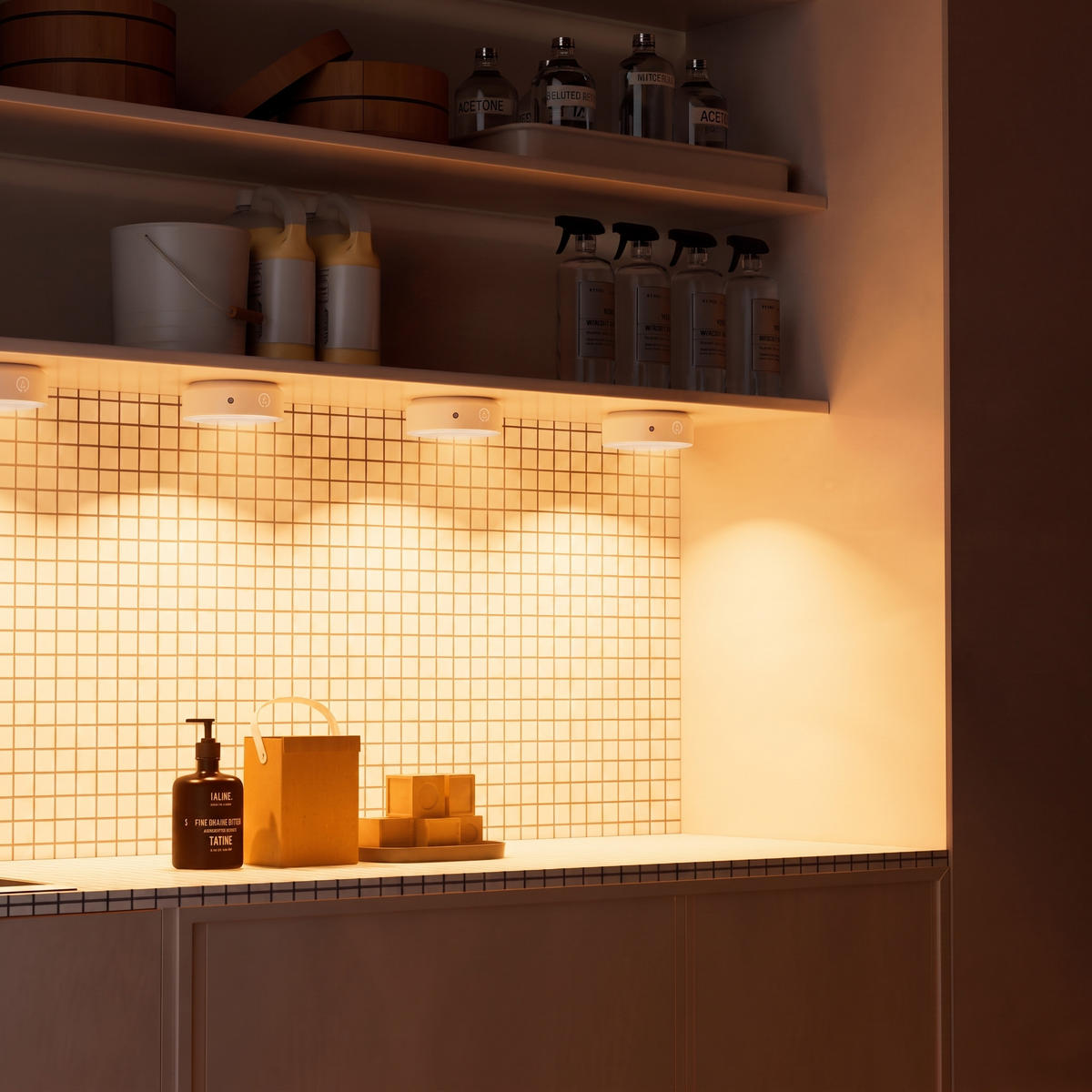 LED-AKKU Schranklichter Spots Unterbauleuchte Ø 9,5 x 3,6 cm 4er-Set Bewegungsmelder - Weiß, Kunststoff (9.5/9.5/3.6cm) - Northpoint