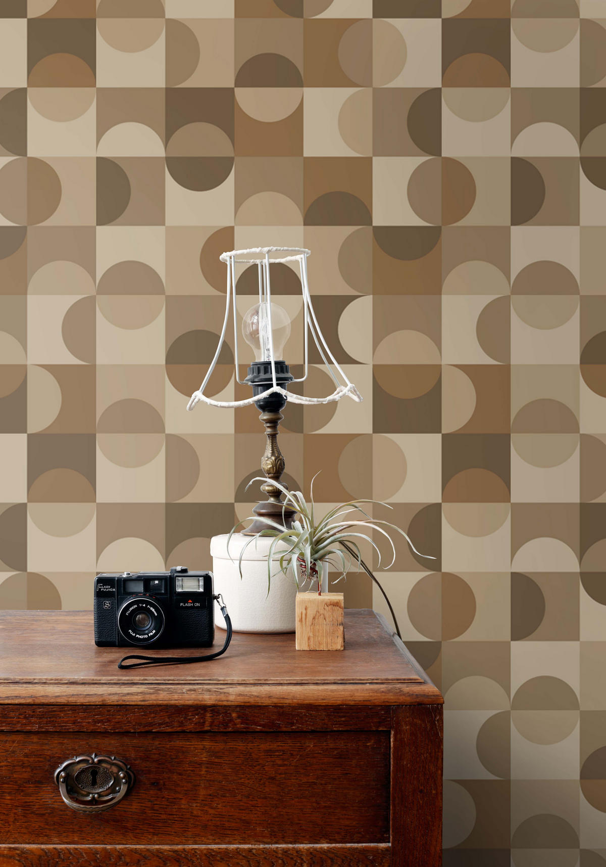 TAPETE Kreise im Bauhaus-Stil 50 x 900 cm - Braun, Papier (50/900cm) - ESTAhome
