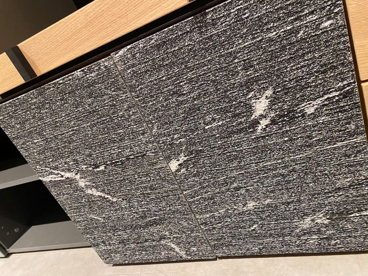 TÁLALÓSZEKRÉNY  V-ROCK -ST-BUDAÖRS OUTLET - Voleo