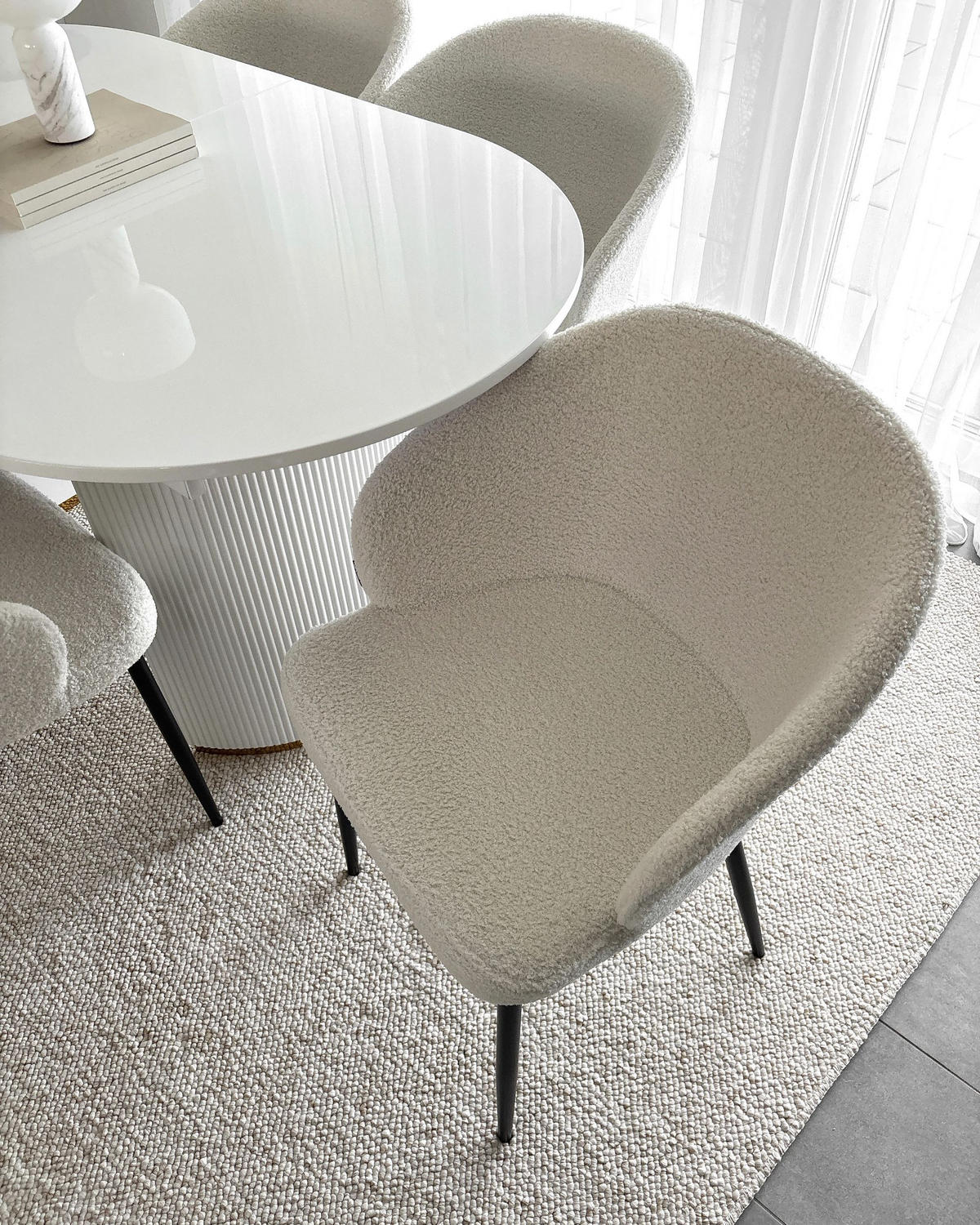 JÍDELNÍ ŽIDLE sada 2 ks Bouclé krémově bílá/černá Mason - bílá/černá, textil (45/82/45cm) - Beliani