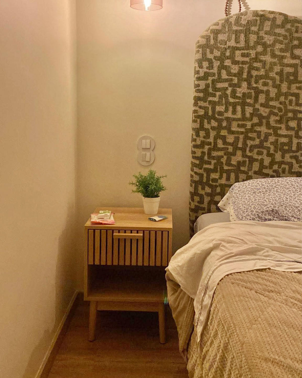 NOPTIERĂ cu 1 sertar maro deschisă Lynwood - maro, compozit lemnos (35/40/55cm) - Beliani