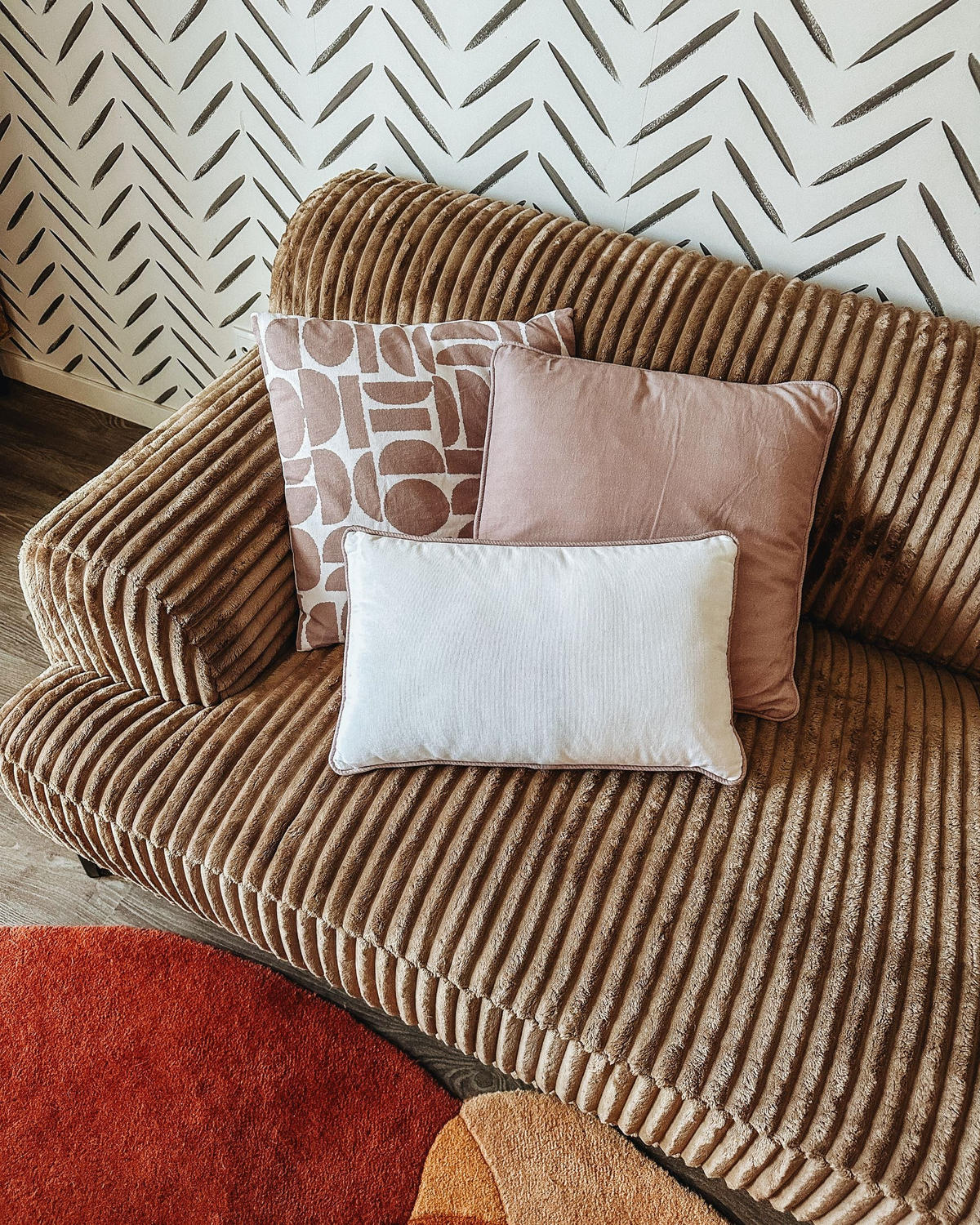 DEKORATIVNÍ POLŠTÁŘ sada 3 ks Růžový 45/45 cm Pentace - růžová, textil (45/45cm) - Beliani