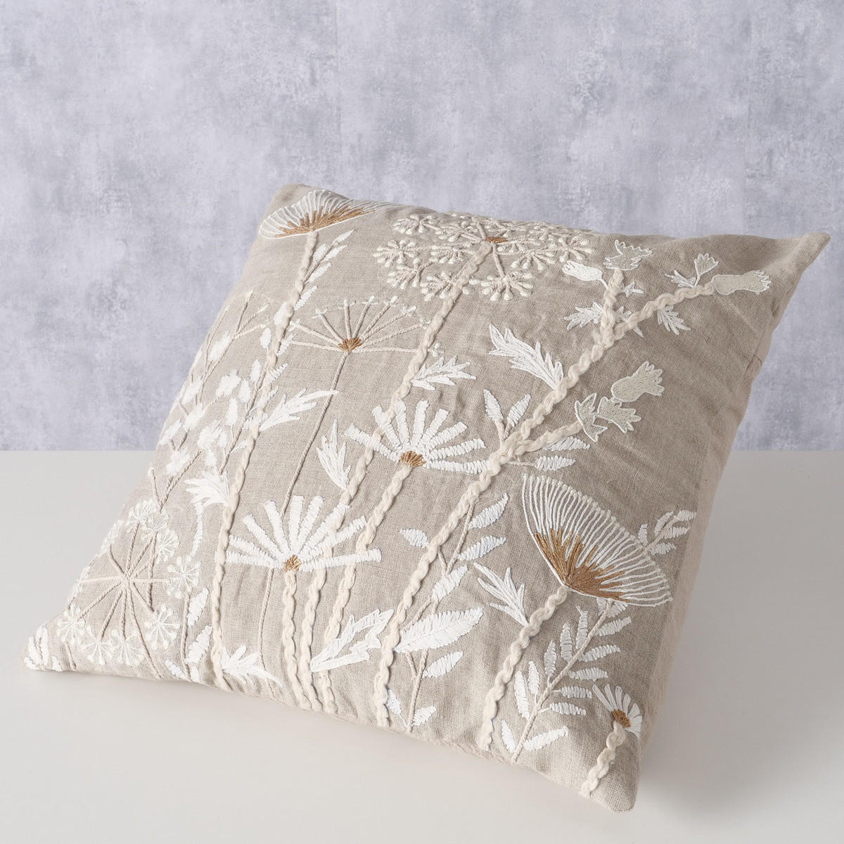ZIERKISSEN Blumenmuster Blomster 45/45/3 cm - Beige, Textil (45/45cm) - Boltze Home