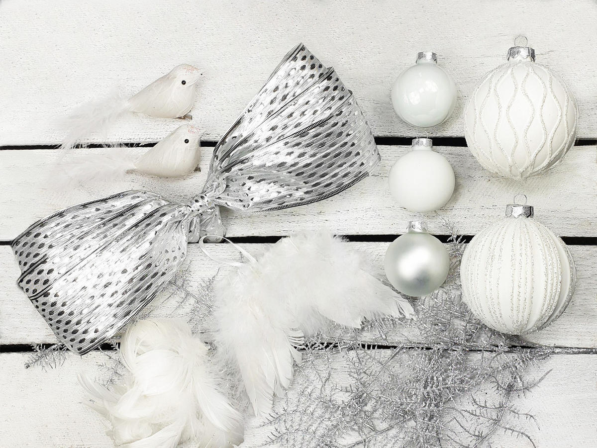 LAALU CHRISTBAUMKUGEL-SET 120 Stück in Luxusbox SCHNEEKÖNIGIN für Weihnachtsbäume 240-270 cm - Silberfarben/Weiß, Glas/Kunststoff (55/50/75cm) - LAALU