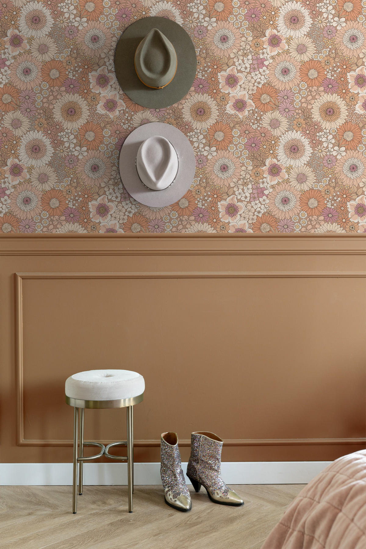 TAPETE Retro Blumen 53 cm x 10.05 m - Terracotta, Papier (53/1000cm) - ESTAhome