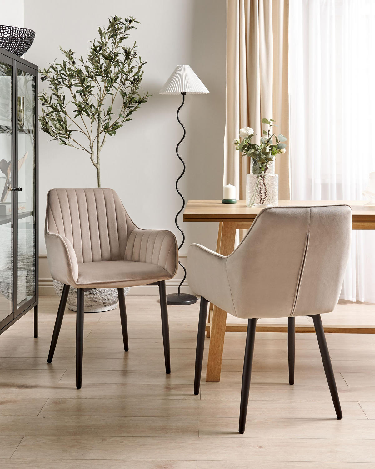 ESSZIMMERSTUHL 2er-Set Samtstoff taupe Wellston - Beige/Schwarz, Textil (60/84/61cm) - Beliani
