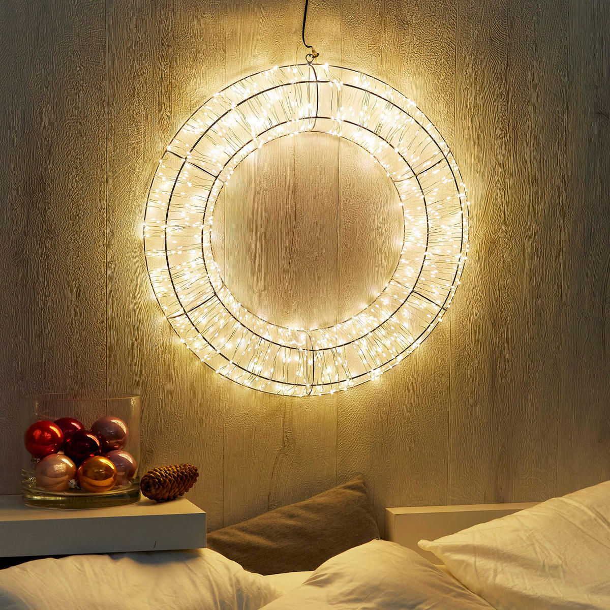 LED-LICHTKRANZ - Silber mit 1000 Micro LEDs und Timerfunktion für Innen und Außen, 50cm Durchmesser - Silberfarben, Metall (5/50/50cm) - Northpoint
