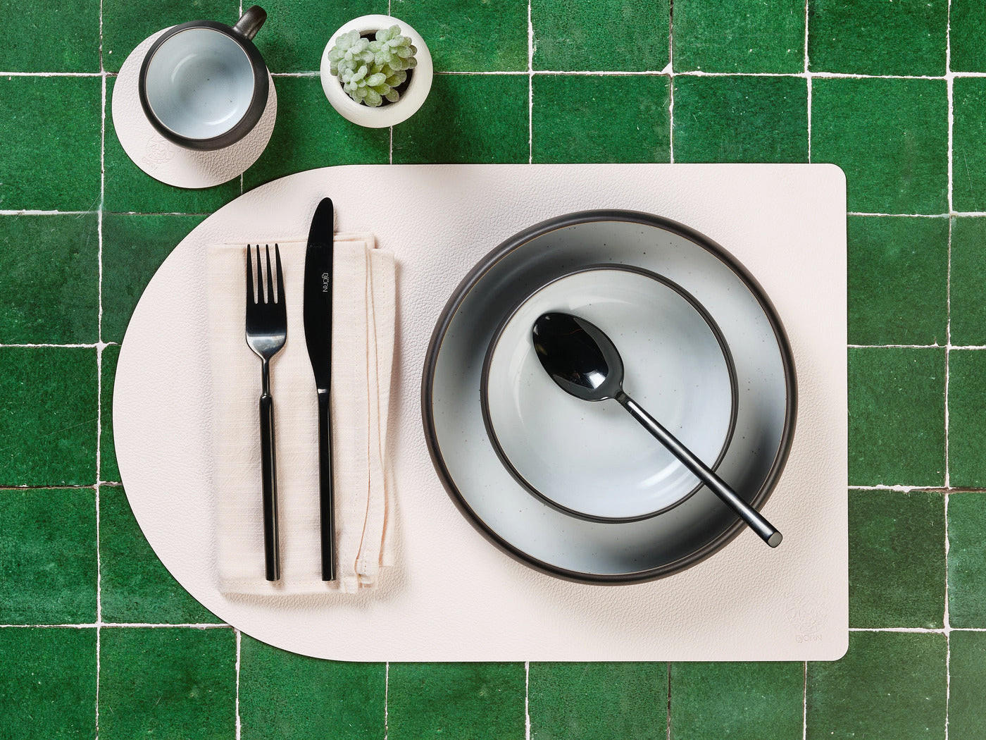 UNTERSETZER - 6er-Set - Recyceltes Leder in Cremeweiß und Graugrün - Weiß, Textil (10/10cm) - Björn