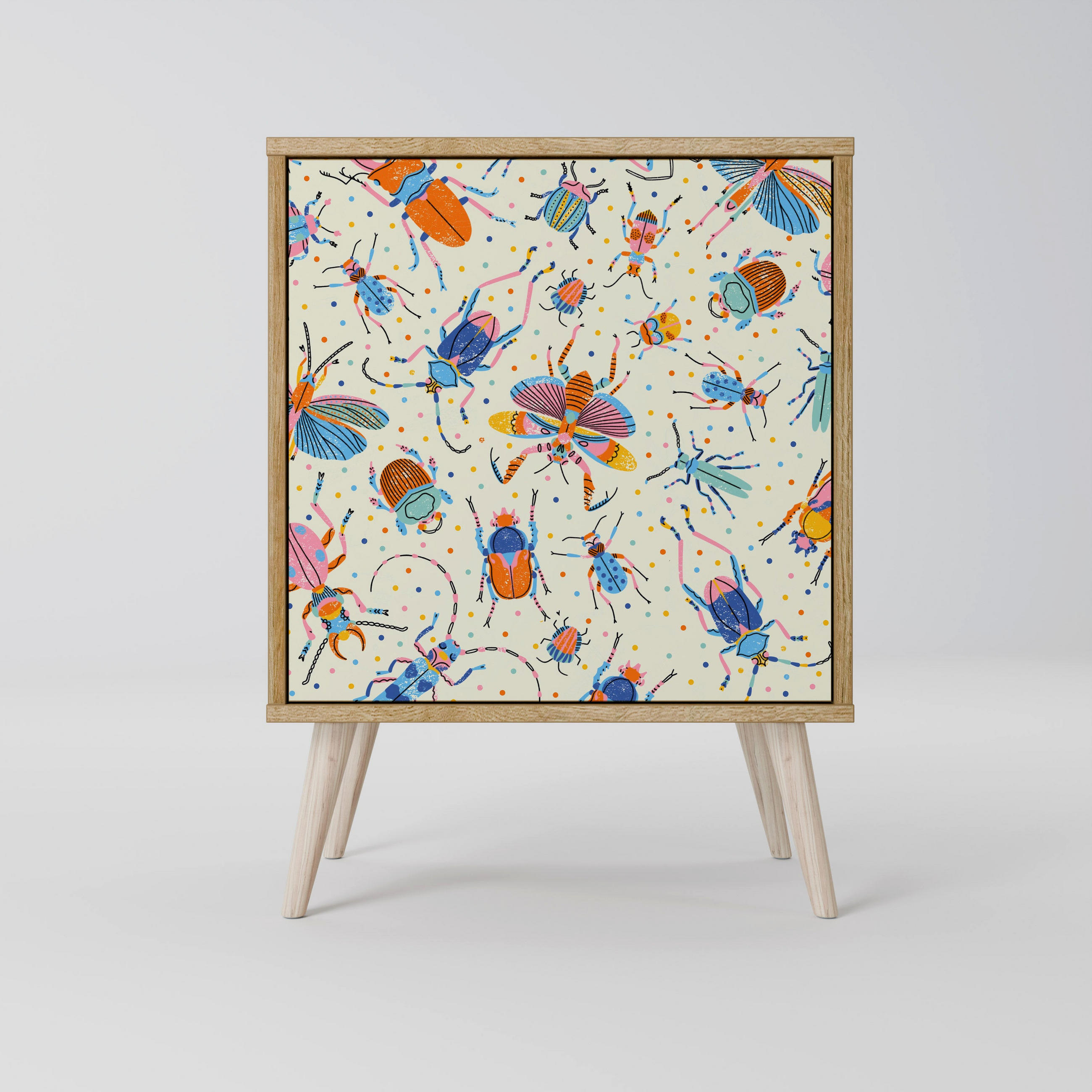 SIDEBOARD COLORFUL INSECTS, Eichefarben, 57,5x42x77,5 cm, Schräge Buchenholzfüße - Eichefarben/Buchefarben, Holzwerkstoff/Buchenholz (57.5/77.5/42cm) - SpaceRebels