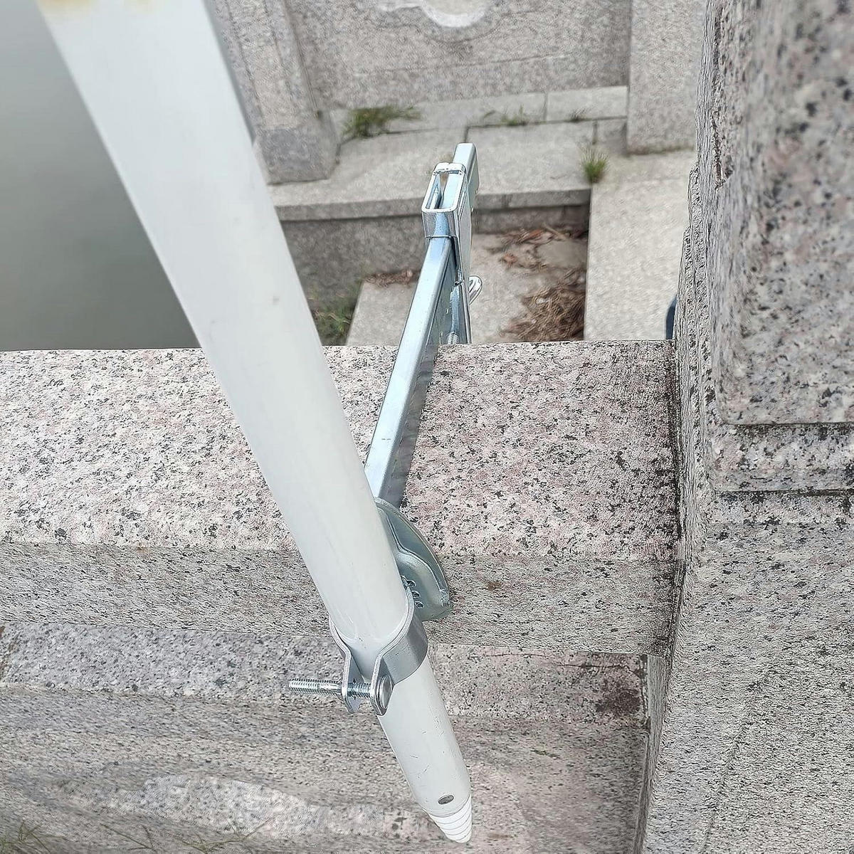 SCHIRMSTÄNDER für Geländer und Tische bis 20 cm Klemmbereich - Silberfarben, Metall (5/10cm)