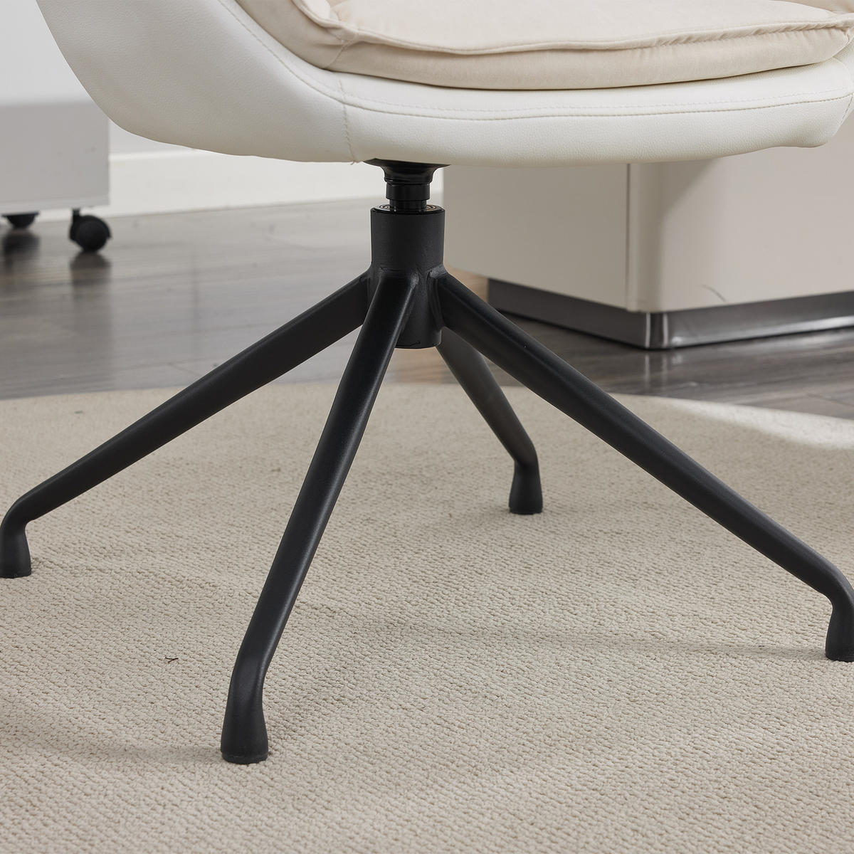 STUHL Kunstleder mit 360°-Drehfunktion, DE-42311, Beige - Beige, Metall (66/80/67.5cm) - ComfortXL