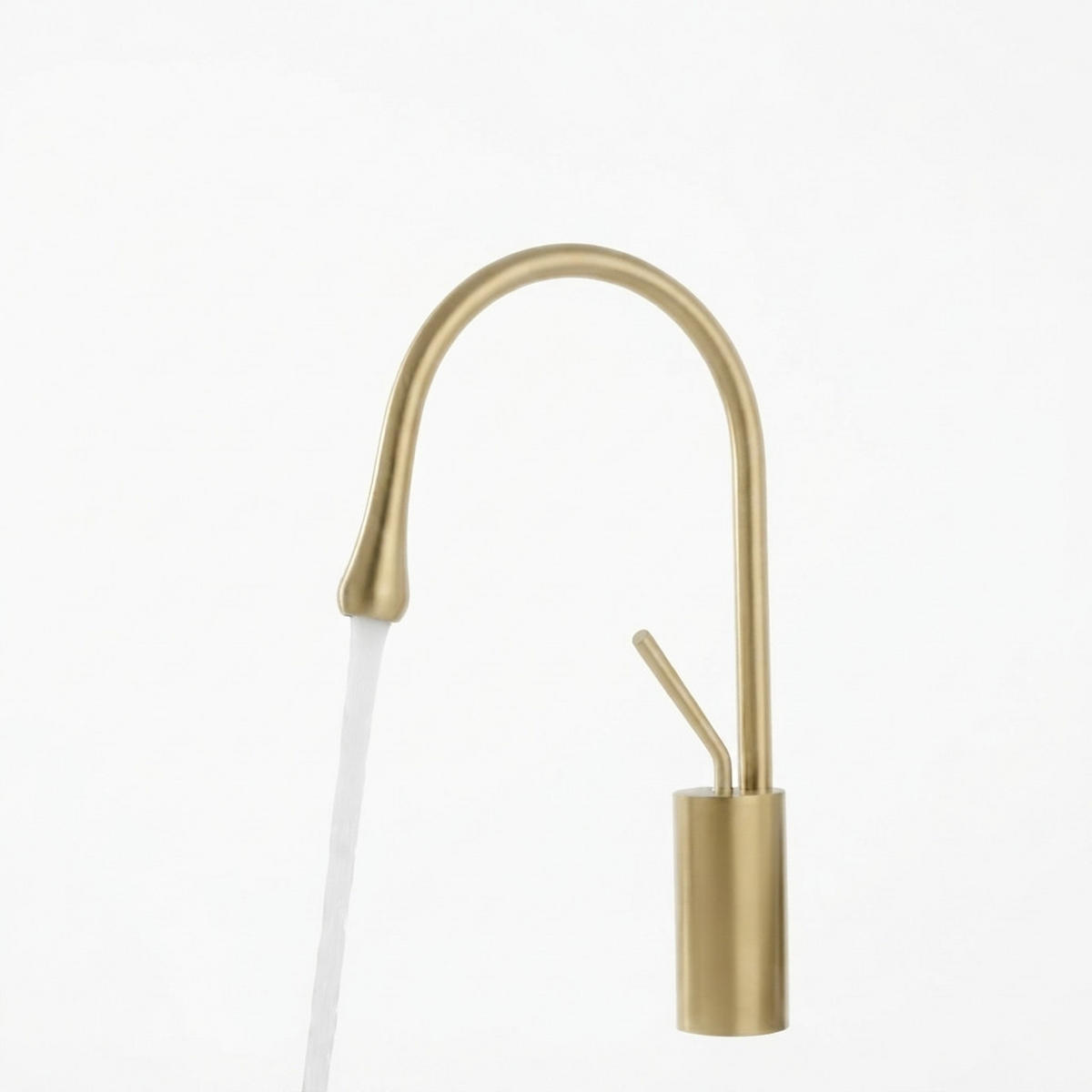 ARMATUR in gebürstetem Gold mit Wasserschlauch, 42 x 26 x 7 cm - Goldfarben, Metall (42/7/26cm) - Vallsero
