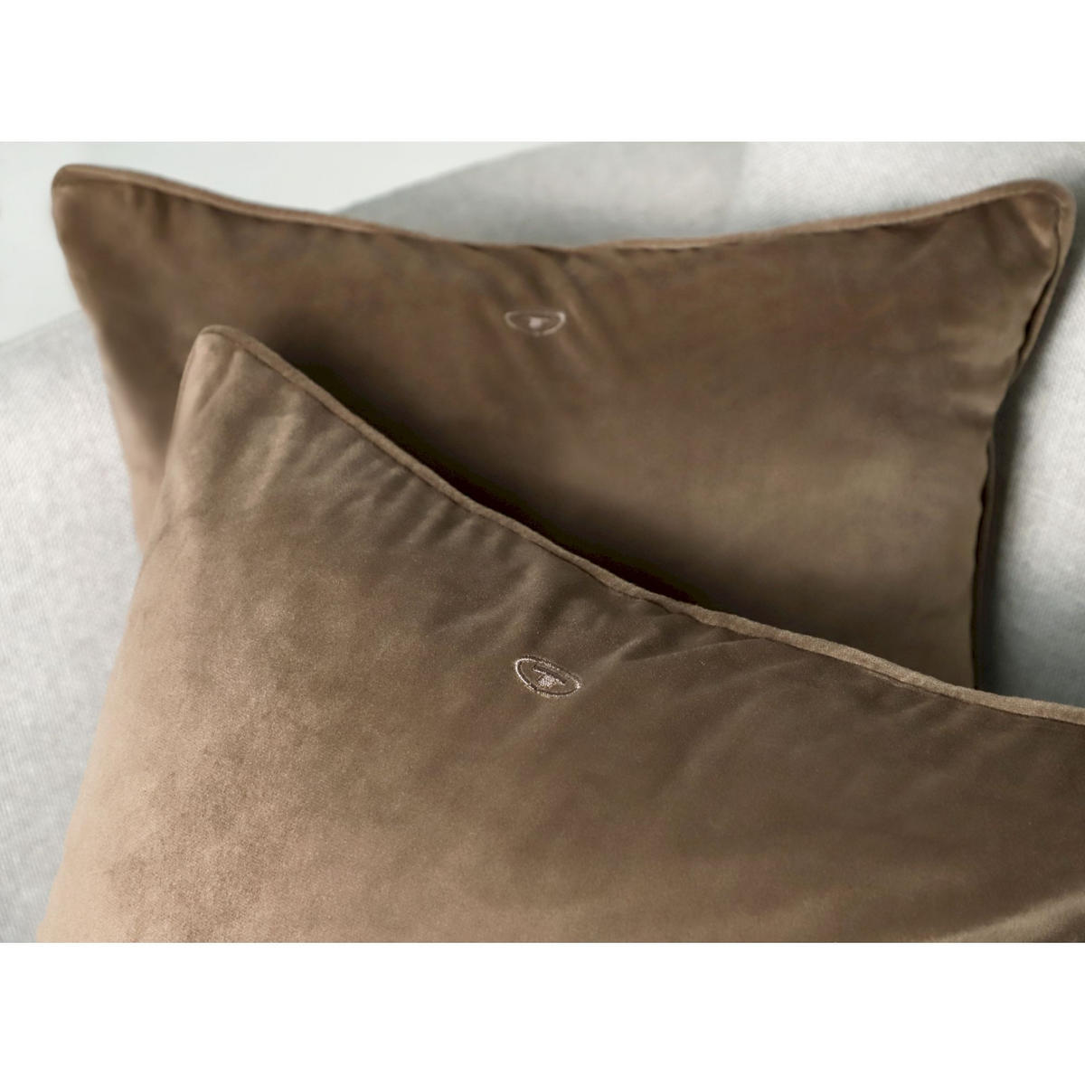 ZIERKISSENHÜLLE VELVET SIGNATURE - Braun, Textil (45/45cm) - Tom Tailor