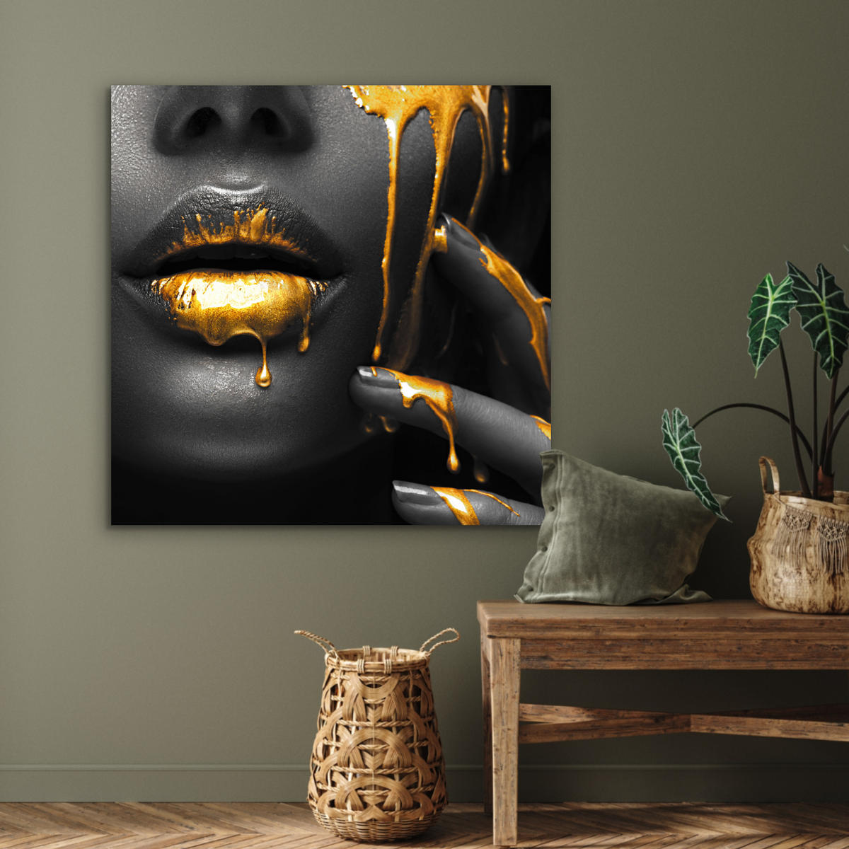 KOVOVÝ OBRAZ Žena - čierna - zlatá - tvár - pery 90x90 cm - zlatá, kov (90/90cm) - MuchoWow