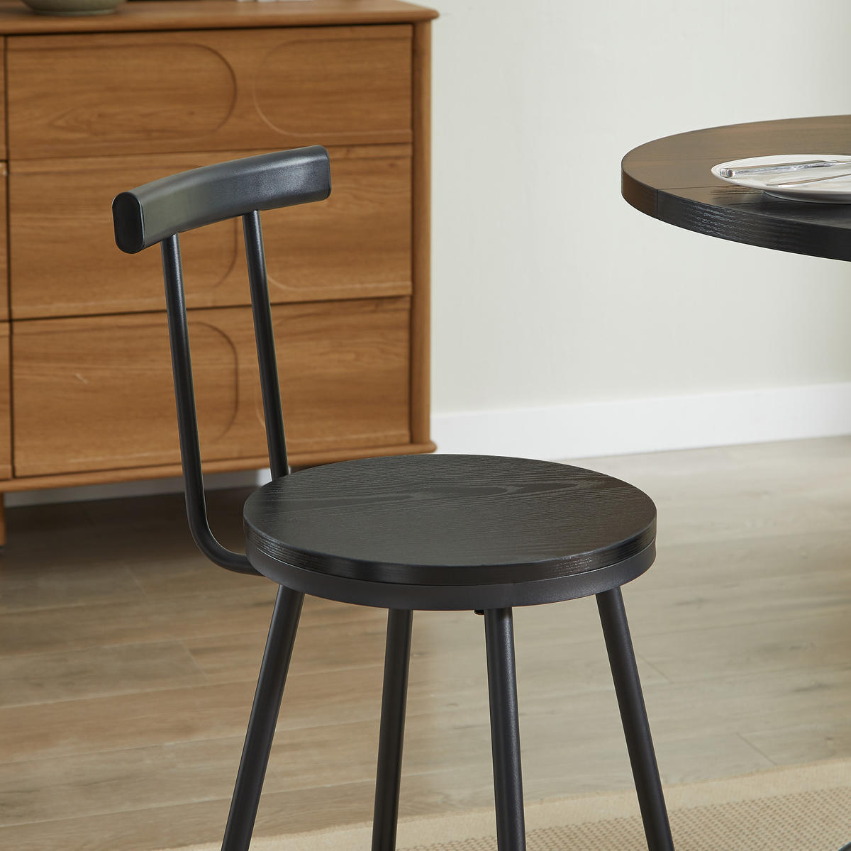 BARTISCH-SET DE-39330 3-teilig, rund, mit 2 Hockern Schwarz - Schwarz, Holzwerkstoff (80/91.5/80cm) - ComfortXL
