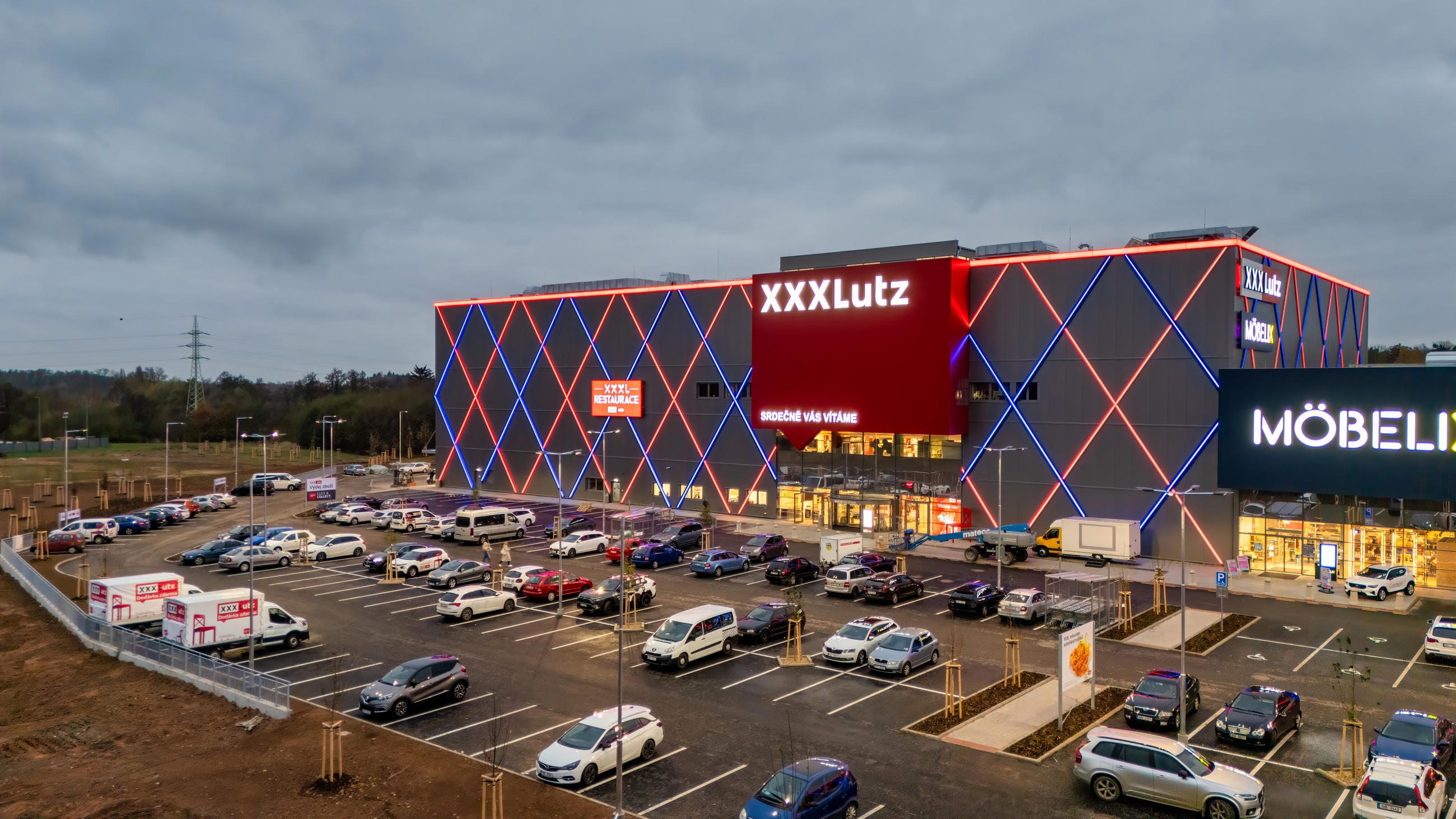 XXXLutz Hradec Králové