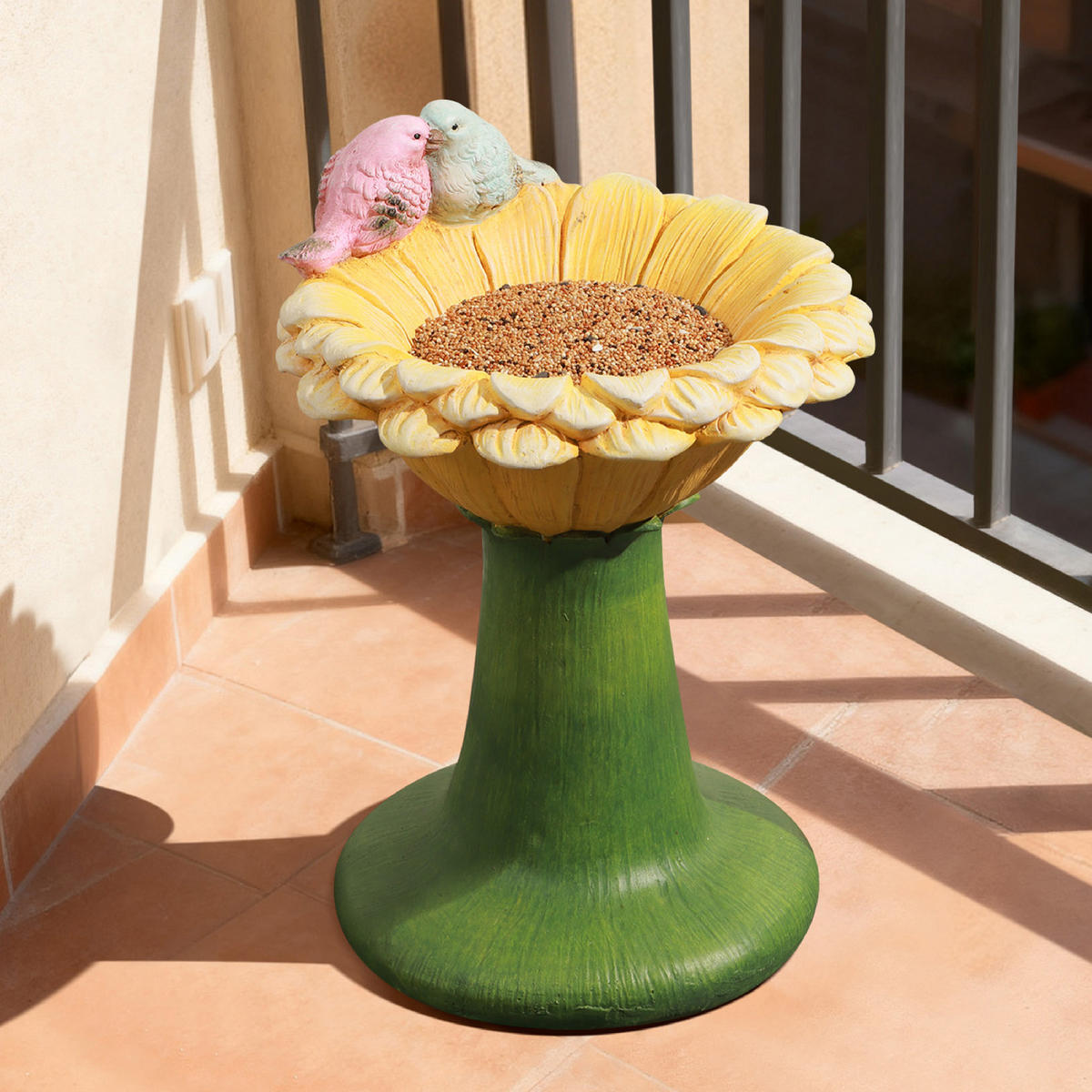 45 cm Hoher Sonnenblumen-Vogelhäuschen- und Vogeltränke-Kombi für den Außenbereich, aus MGO-Material, geeignet für Garten, Veranda und Hof - Multicolor, Kunststoff (32.5/45/32.5cm) - Hometopia