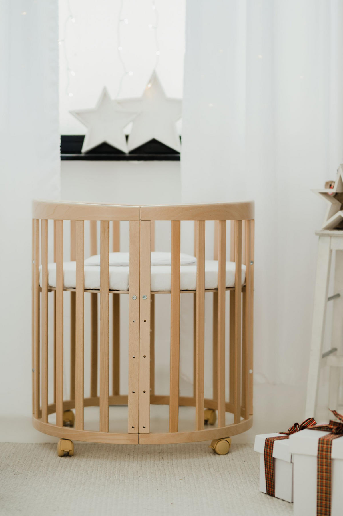 BABYBETT NATUR OVAL 7in1 mit Matratze - Naturfarben, Holz/Textil