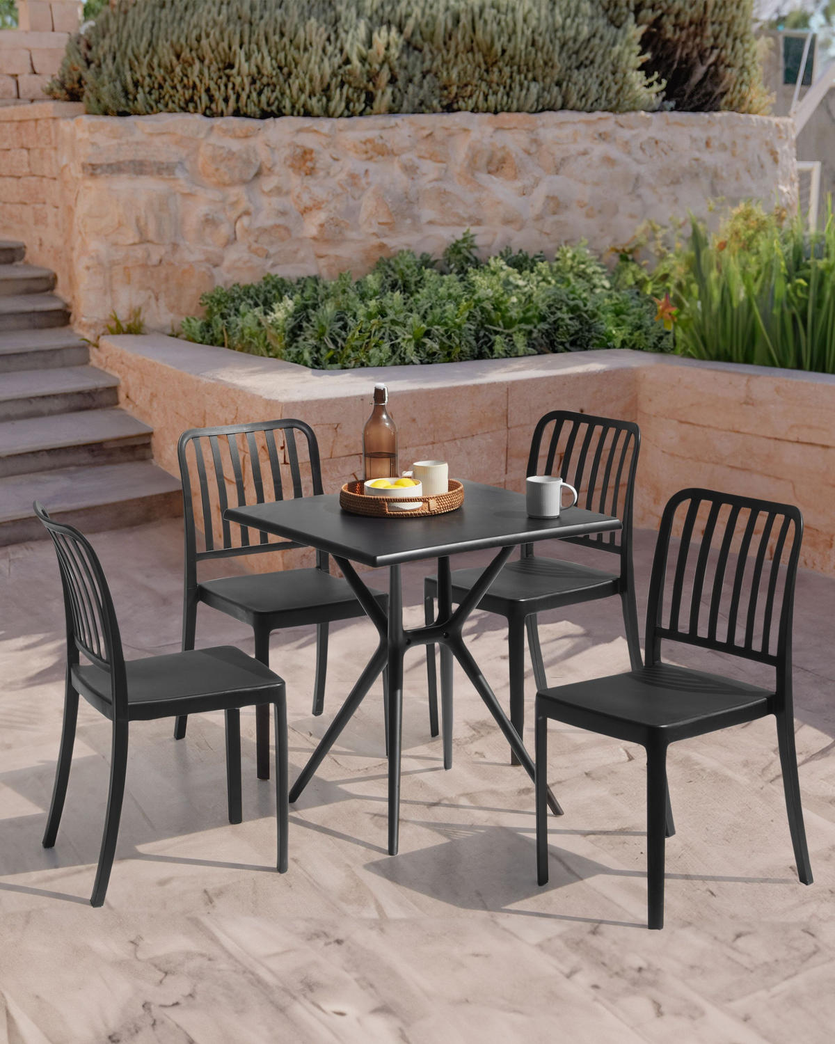 GARTENSTUHL 4er-Set Schwarz Sersale - Schwarz, Kunststoff (42/82/47cm) - Beliani
