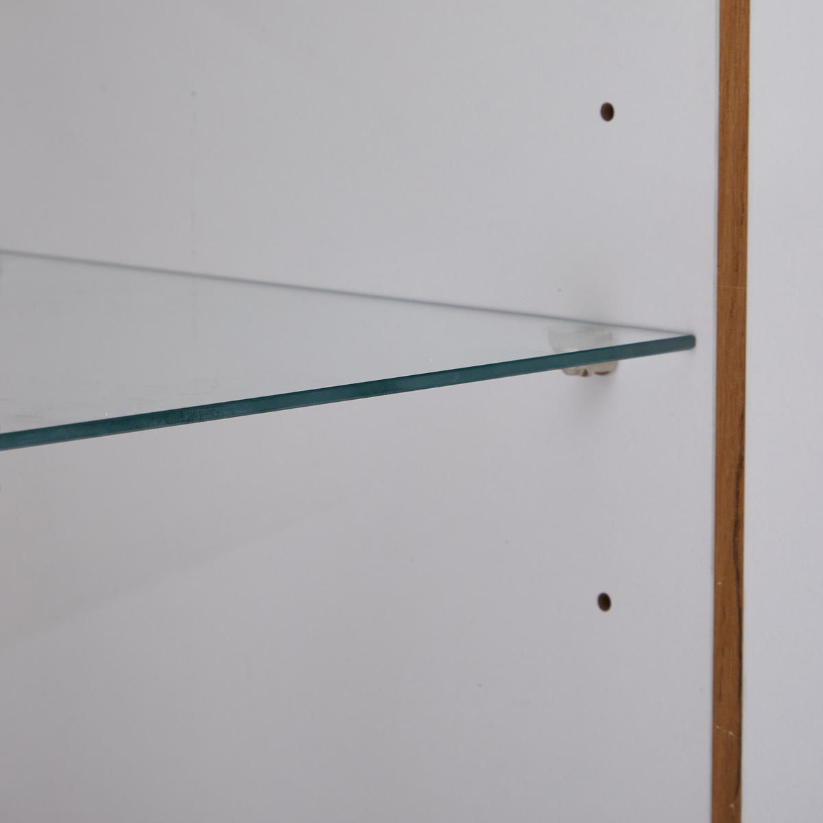 SIDEBOARD, Hochglanz, Glas, Holzsockel, Weiß, 138x38x90.5cm - Weiß, Holzwerkstoff (38/90.5/138cm) - FLIEKS