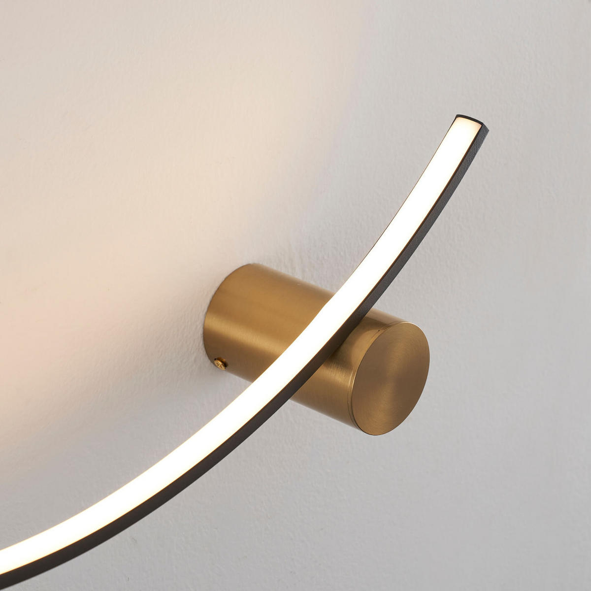 WANDLEUCHTE Curva, Schwarz und gold, 58cm - Goldfarben, Metall (14/58/58cm) - KOSILUM