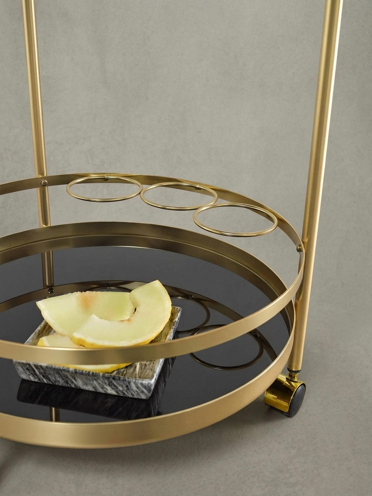 SERVIERWAGEN – Gold, Schwarzglas, auf Rollen - Goldfarben, Glas/Metall (45/76/45cm) - KADIMA DESIGN