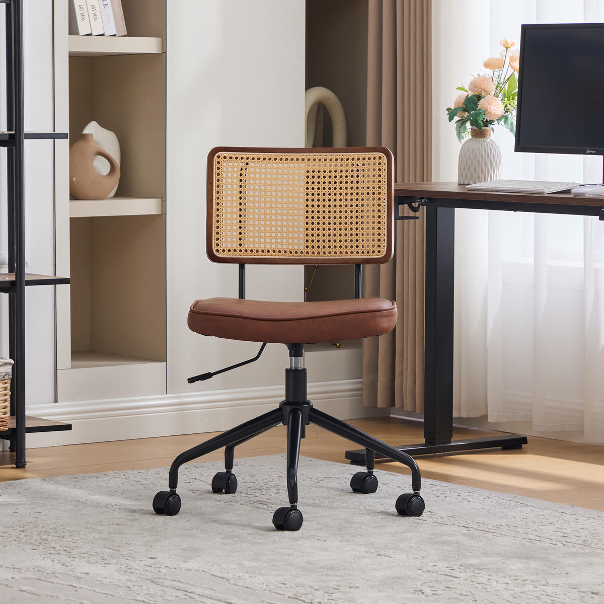 DREHSTUHL DE-36881 mit Rattan-Rückenlehne und PU-Leder-Sitz Braun - Braun, Metall (58.5/91.5/55cm) - ComfortXL