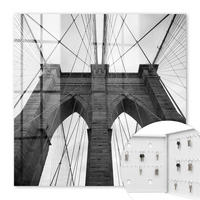 SCHLÜSSELBOX Weiß 30x30 cm – Türöffnung nach rechts - Architekturbrücke - Multicolor, Metall (30/30/5cm) - TULUP