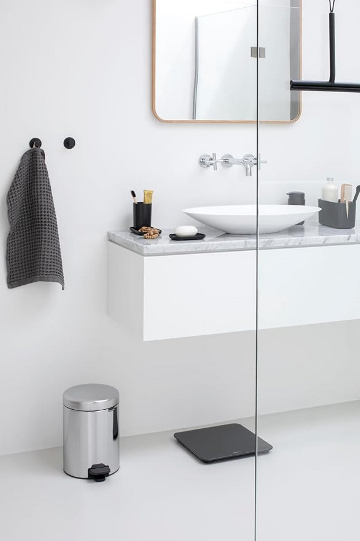 MÜLLEIMER klassisch Mit Soft Verschluss 5 Liter 30,2 x 26,3 x 21,7 cm Metall Edelstahl - Grau, Metall (26.3/30.2/21.7cm) - PROREGAL