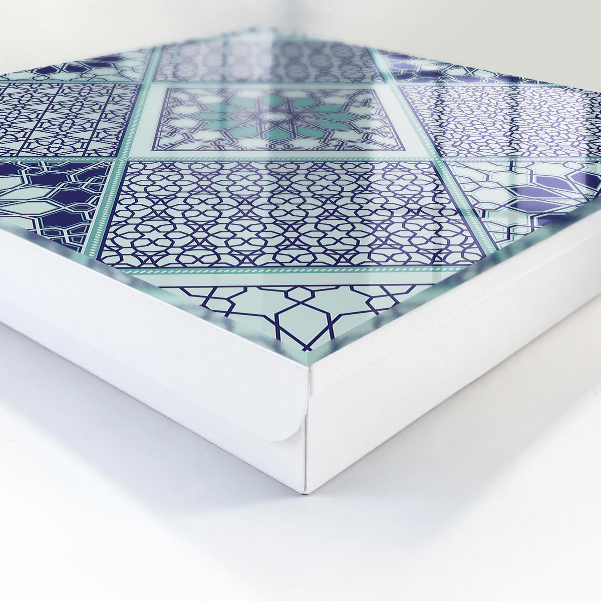 SCHLÜSSELBOX Weiß 30x30 cm – Türöffnung nach rechts - Geometrisches Muster - Blau, Metall (30/30/5cm) - TULUP