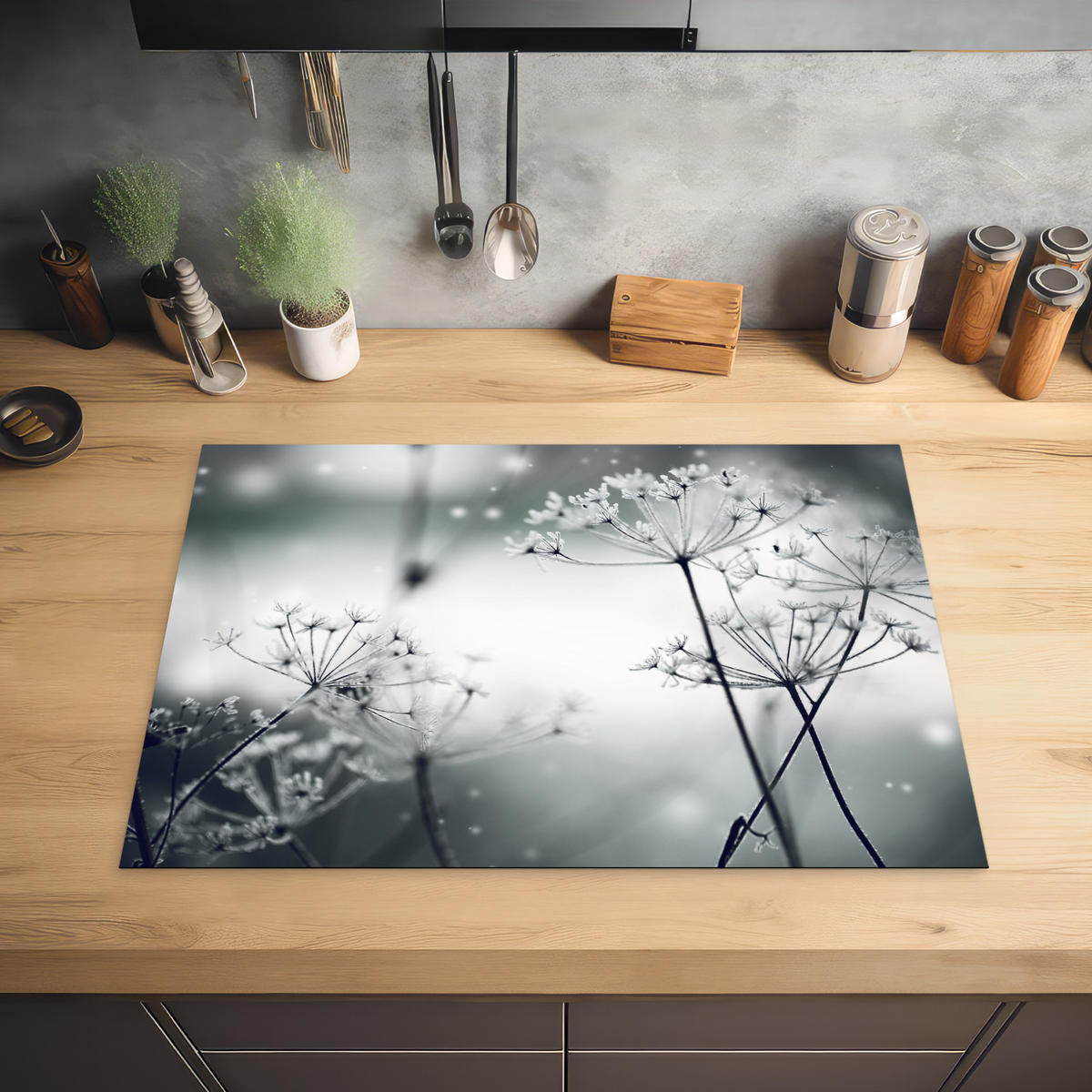 HERDABDECKPLATTE Blumen - Winter - Schnee - Natur Herdabdeckung Induktionsfeld 75x52 cm - Grau, Kunststoff (75/52/0.2cm) - MuchoWow