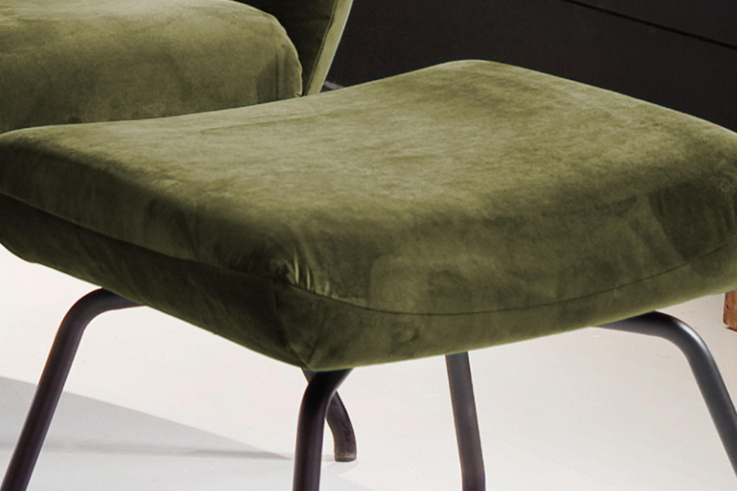 HOCKER LOTTE Grün Velvet - Grün, Textil/Metall (57/44/52cm) - KAWOLA