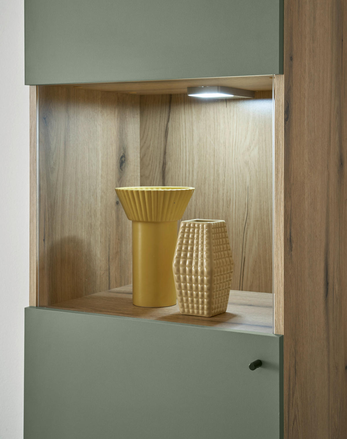 WOHNWAND 4-teilig salbei grün, Eiche Evoke, skandinavisch 337 cm, Schrankwand mit viel Stauraum - Salbeigrün/Eichefarben, Glas/Holz (337/197/40cm) - Furn.Design
