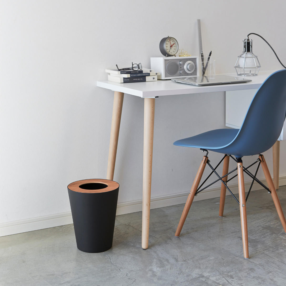 PAPIERKORB aus Metall 23/28/23 cm rund mit Holzabdeckung - Schwarz, Metall (23/28/23cm) - Yamazaki